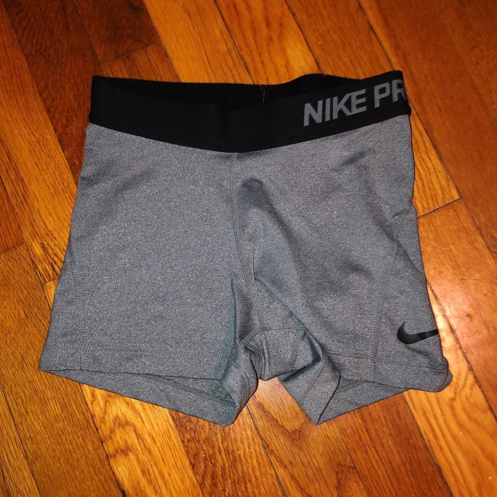 Nike Pro